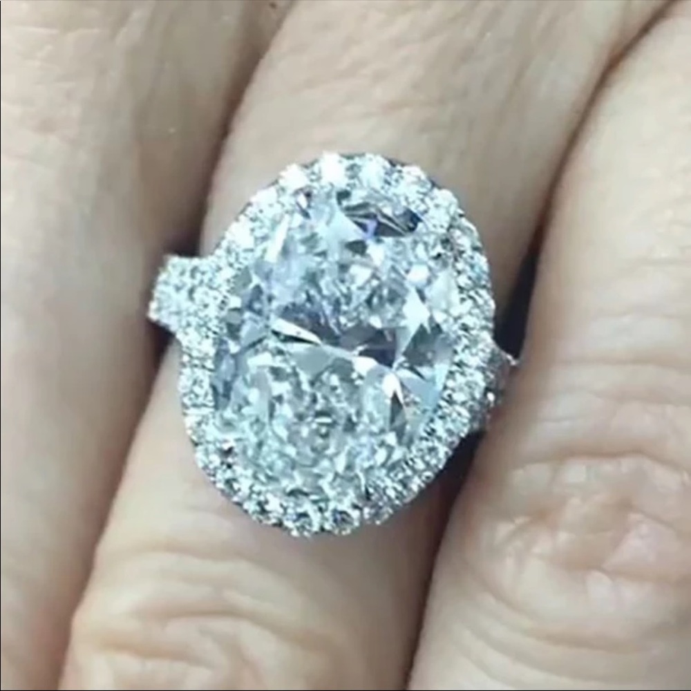 New Luxury 925 Silver Delicate Oval Diamond Ring - Picture 2 of 4